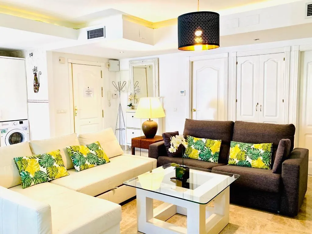 Los Naranjos Close To Puerto Banus Marbella Apartment