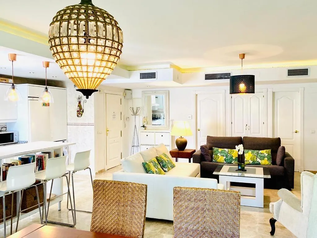 Los Naranjos Close To Puerto Banus Marbella Apartment